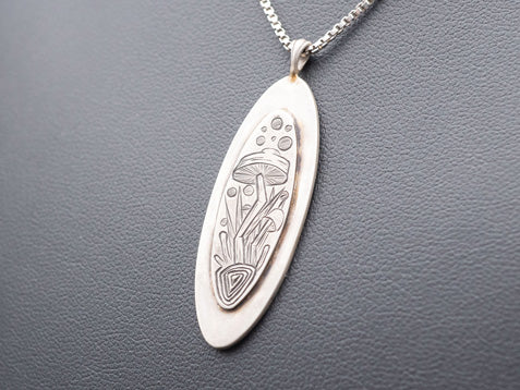 Travelers Mushroom | Pendant