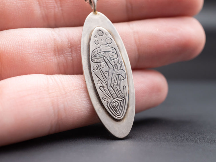 Travelers Mushroom | Pendant