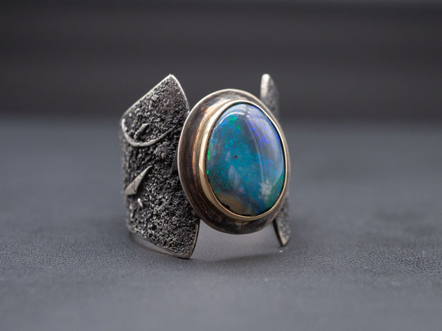 The Riftstone Ring | Abstract Lightning Ridge Opal ring