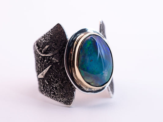 The Riftstone Ring | Abstract Lightning Ridge Opal ring