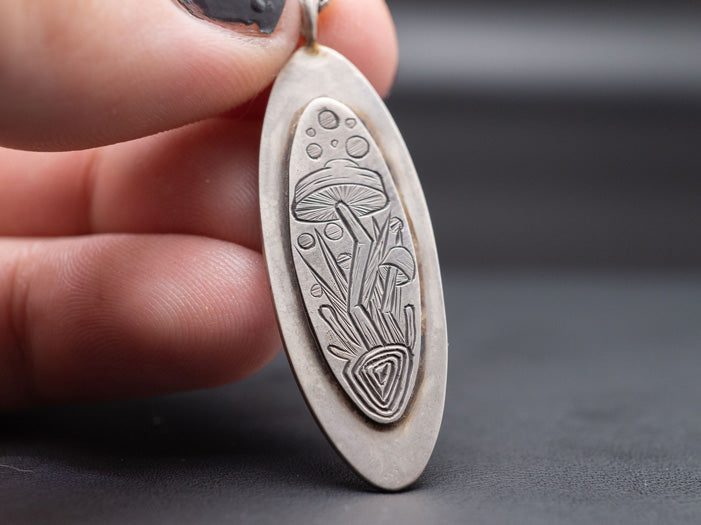 Travelers Mushroom | Pendant